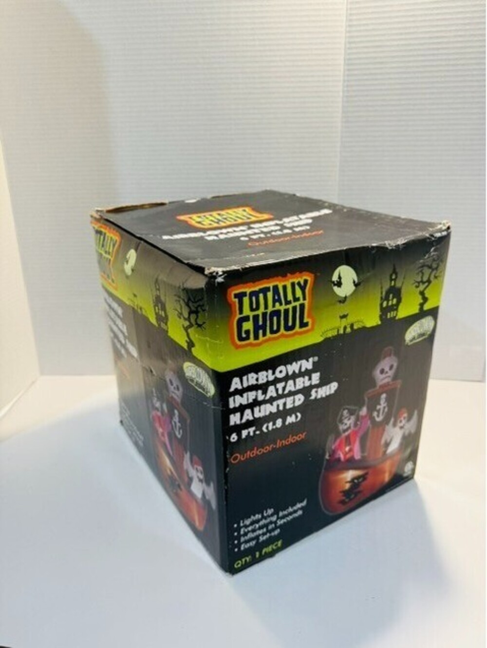 Totally Ghoul Airblown Inflatable 6-Foot (1.8 M) Haunted Pirate Ship Scene - New
